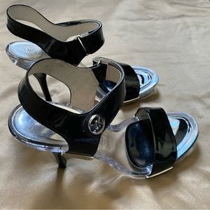 Michael Michael Kors Lani Platform Sandals in Black (9 M)